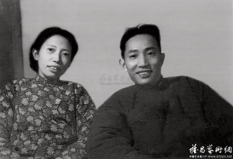 傅抱石夫妇1946在南京寓所.jpg