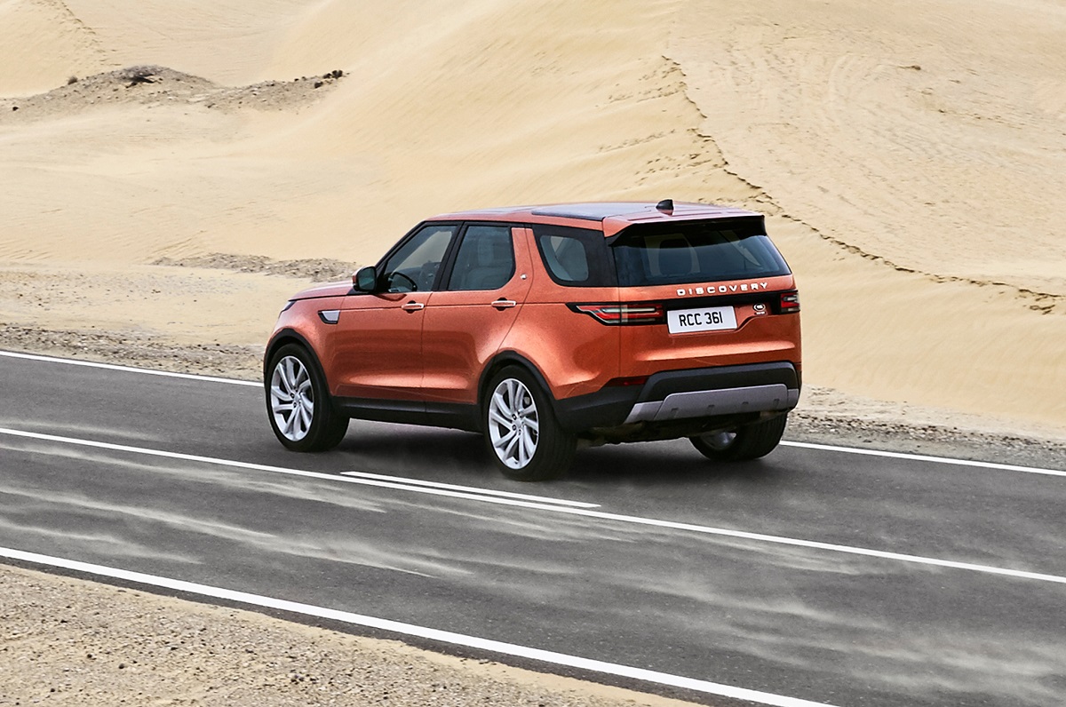 2017-Land-Rover-Discovery-rear-three-quarter.jpg