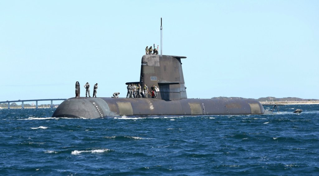服役后，”柯林斯“级潜艇艇身加装了消声瓦.jpg