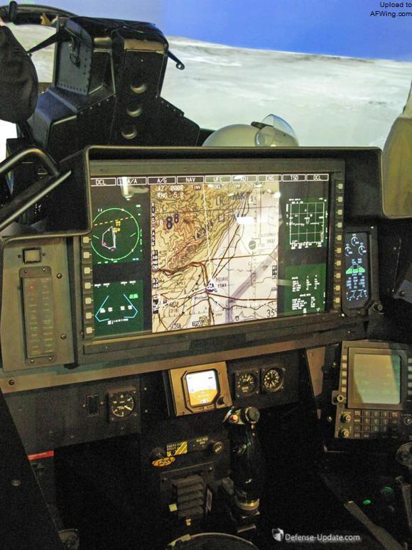 F-15SA后座舱的彩色多功能显示器.jpg