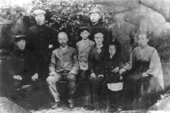 1907年东京同盟会，后排中是向恺然.jpg